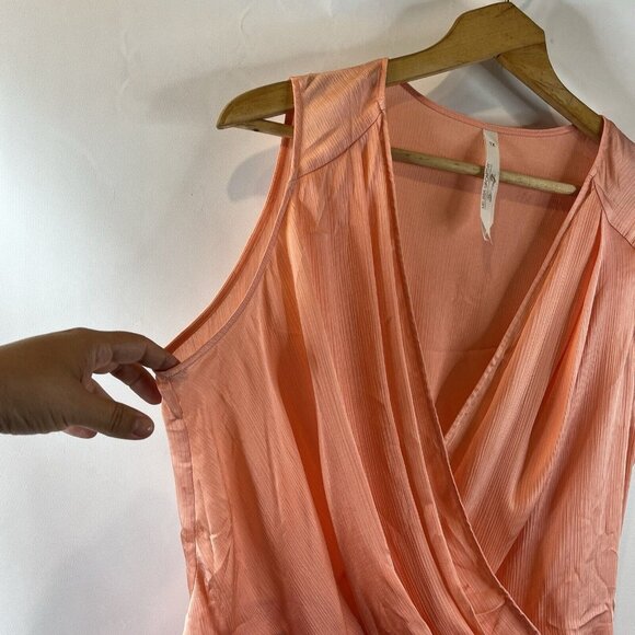 Melissa McCarthy Seven7 Blouse Top Size 1X Sleeveless V-Neck Satin Pink/ Peach - Picture 4 of 10